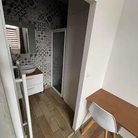 Appartement Louis 200m De La Plage Etage 1 *